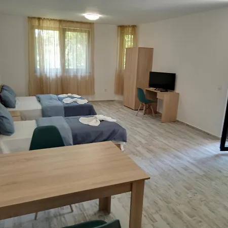 Apartment's Pita & Mare Gasthuis Kiten (Burgas)