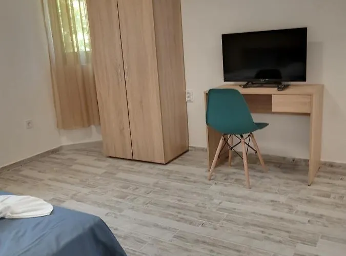 Apartment's Pita & Mare בית הארחה 3*