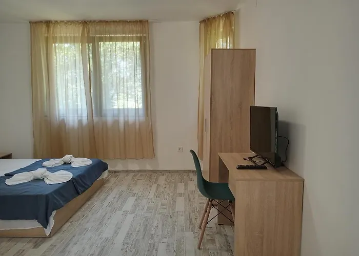בית הארחה Apartment's Pita & Mare 3*