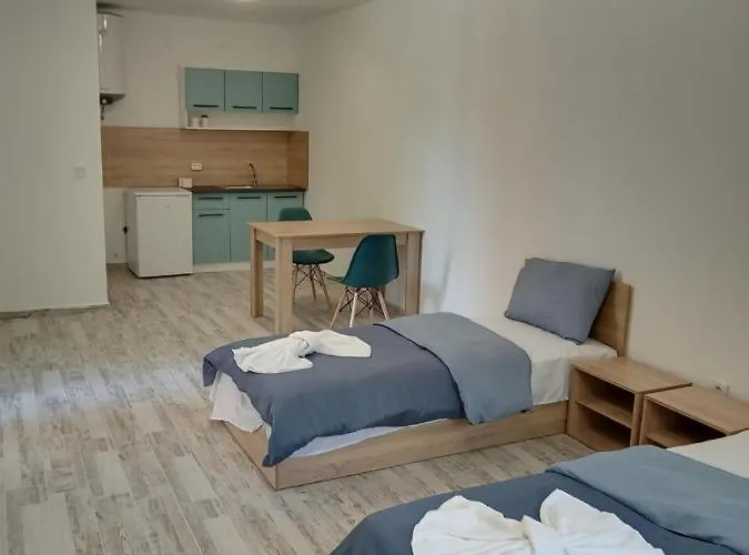 בית הארחה Apartment's Pita & Mare 3*