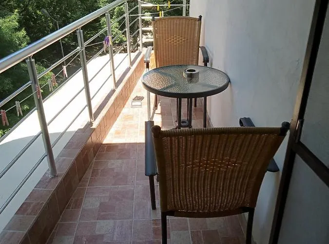 Apartment's Pita & Mare בית הארחה 3*