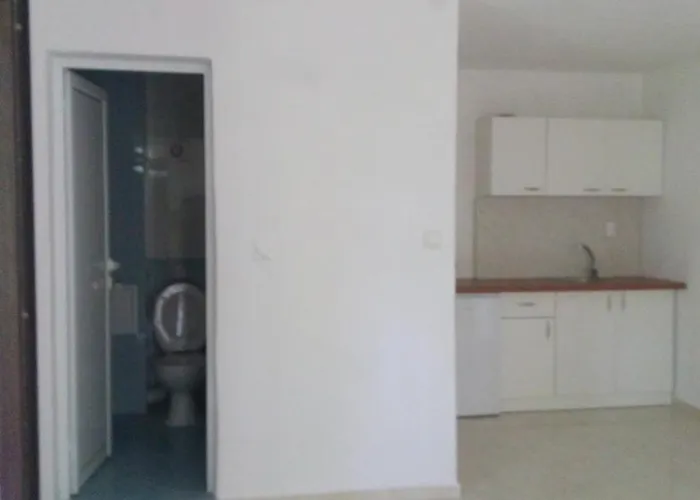 בית הארחה Apartment's Pita & Mare 3*